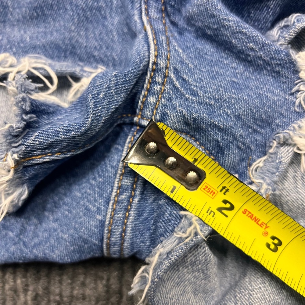 Levis 501 Original High Rise Cut Off Denim Shorts Medium Wash tattered Womens 32 - Picture 5 of 8